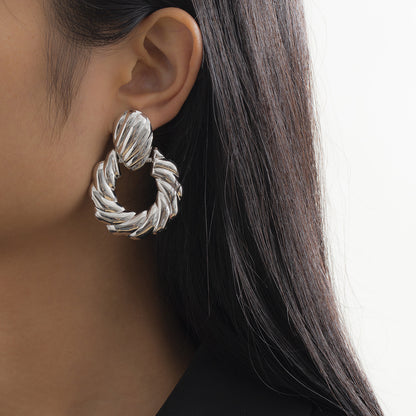 Fashion Twisted Hoop Earrings